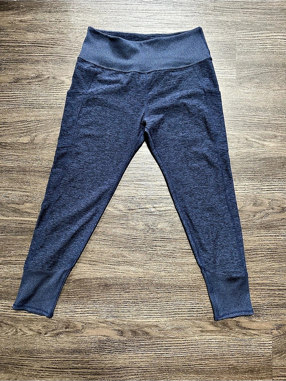 Kirkland Signature Ladies' Brushed 7/8 Legging with Pockets Navy Blue Sz XL